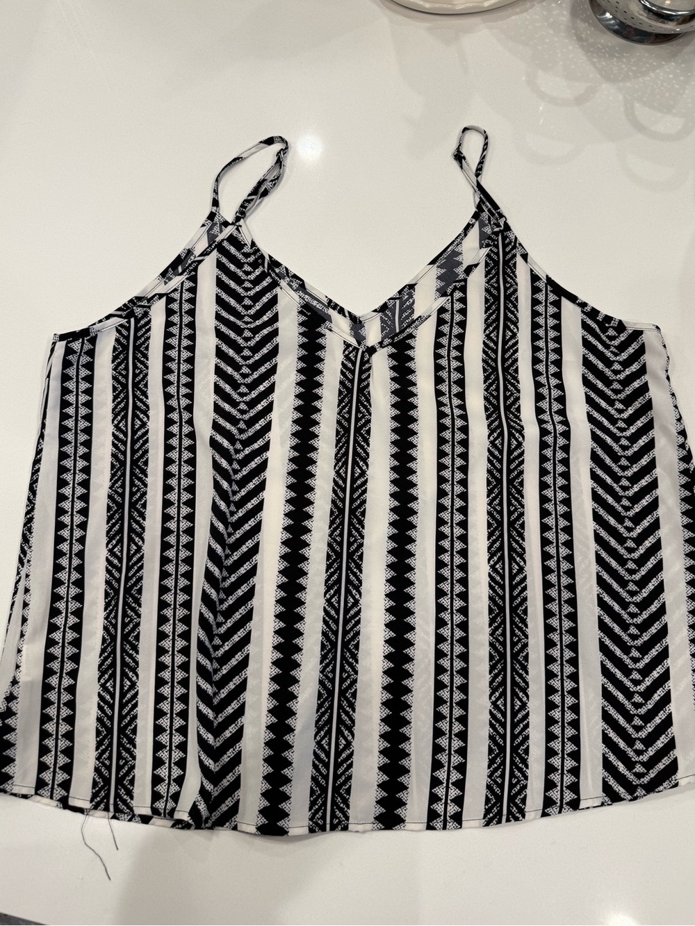 SHEIN Black and White Geometric Stripe V-Neck Cami